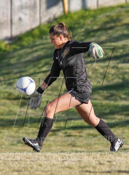 Thumbnail 2 in Viewmont vs Hillcrest (UHSAA 5A Quarterfinal) photogallery.