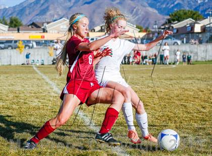 Thumbnail 1 in Viewmont vs Hillcrest (UHSAA 5A Quarterfinal) photogallery.
