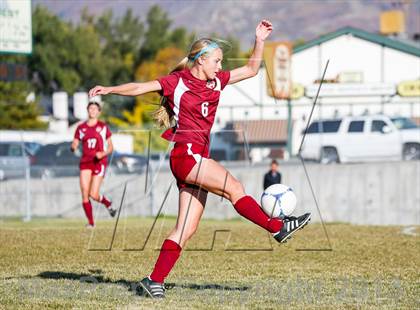 Thumbnail 1 in Viewmont vs Hillcrest (UHSAA 5A Quarterfinal) photogallery.