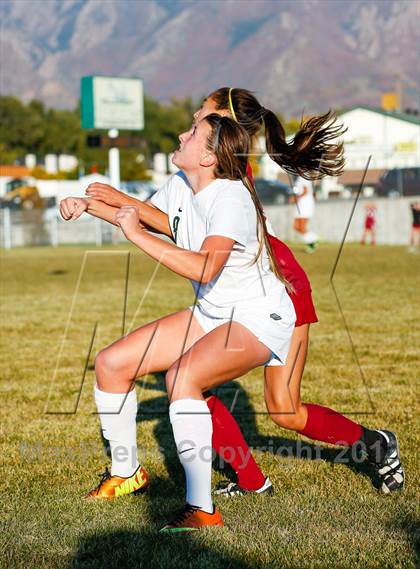 Thumbnail 1 in Viewmont vs Hillcrest (UHSAA 5A Quarterfinal) photogallery.