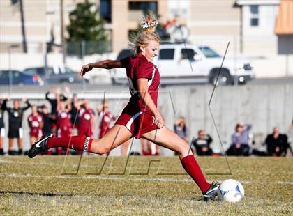 Thumbnail 2 in Viewmont vs Hillcrest (UHSAA 5A Quarterfinal) photogallery.