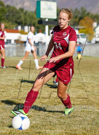 Thumbnail 1 in Viewmont vs Hillcrest (UHSAA 5A Quarterfinal) photogallery.