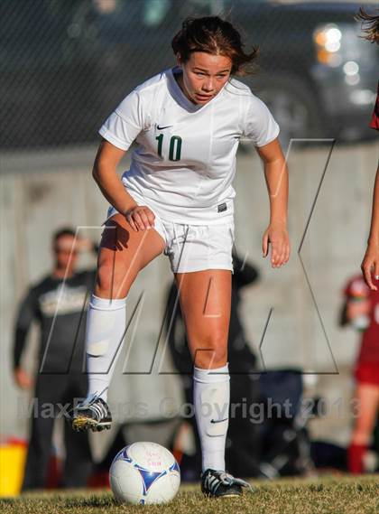 Thumbnail 2 in Viewmont vs Hillcrest (UHSAA 5A Quarterfinal) photogallery.