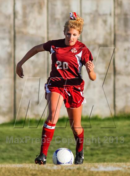 Thumbnail 3 in Viewmont vs Hillcrest (UHSAA 5A Quarterfinal) photogallery.
