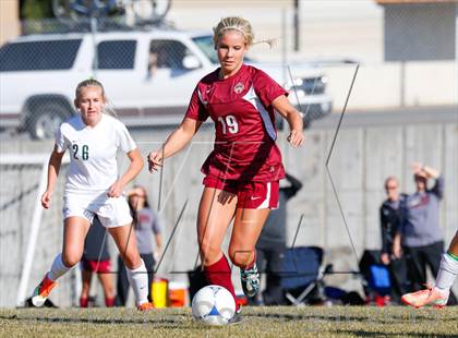 Thumbnail 2 in Viewmont vs Hillcrest (UHSAA 5A Quarterfinal) photogallery.