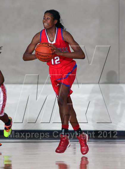 Thumbnail 2 in Bellaire @ Duncanville (McDonald's Texas Invitational) photogallery.