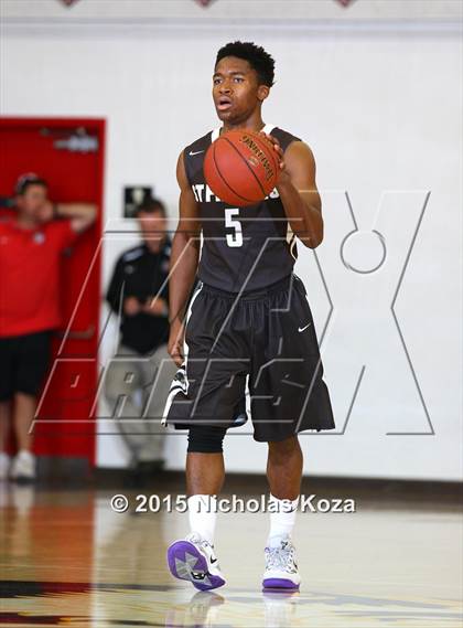 Thumbnail 3 in Harvard-Westlake vs. St. Francis photogallery.