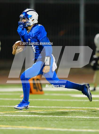 Thumbnail 3 in Animo Robinson vs. Sherman Oaks CES (CIF LACS 8-Man Final) photogallery.