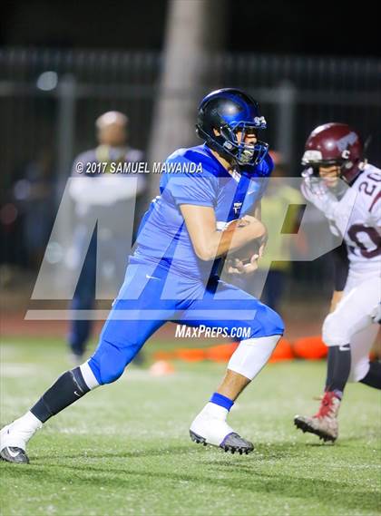 Thumbnail 3 in Animo Robinson vs. Sherman Oaks CES (CIF LACS 8-Man Final) photogallery.