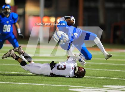 Thumbnail 1 in Animo Robinson vs. Sherman Oaks CES (CIF LACS 8-Man Final) photogallery.