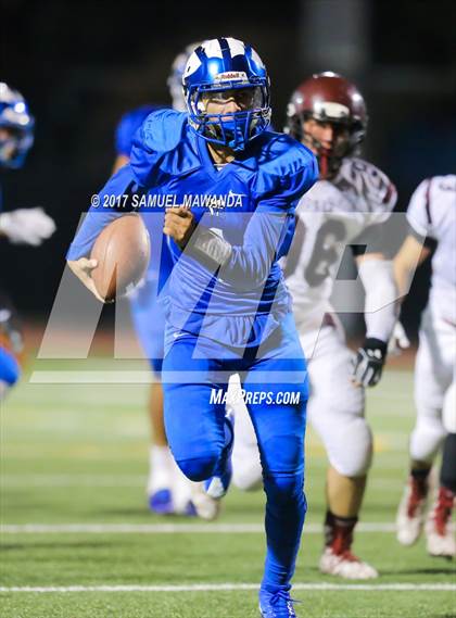 Thumbnail 2 in Animo Robinson vs. Sherman Oaks CES (CIF LACS 8-Man Final) photogallery.
