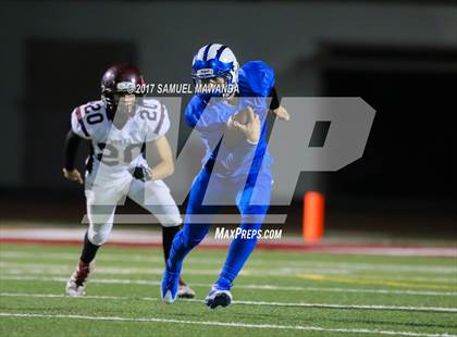Thumbnail 3 in Animo Robinson vs. Sherman Oaks CES (CIF LACS 8-Man Final) photogallery.