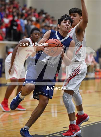 Thumbnail 3 in Antonian Prep vs Central Catholic photogallery.