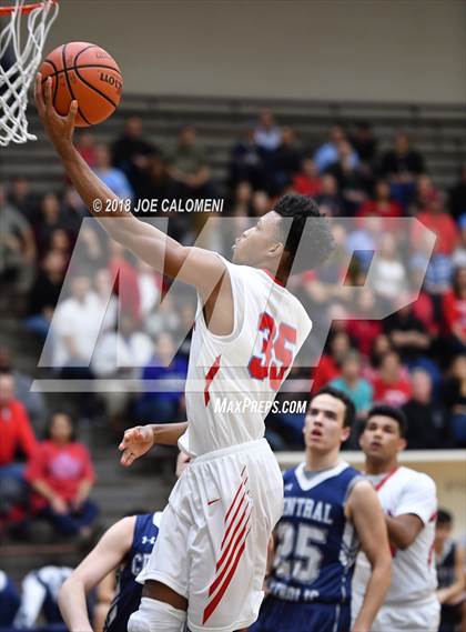 Thumbnail 3 in Antonian Prep vs Central Catholic photogallery.