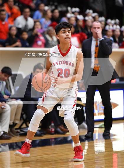 Thumbnail 2 in Antonian Prep vs Central Catholic photogallery.