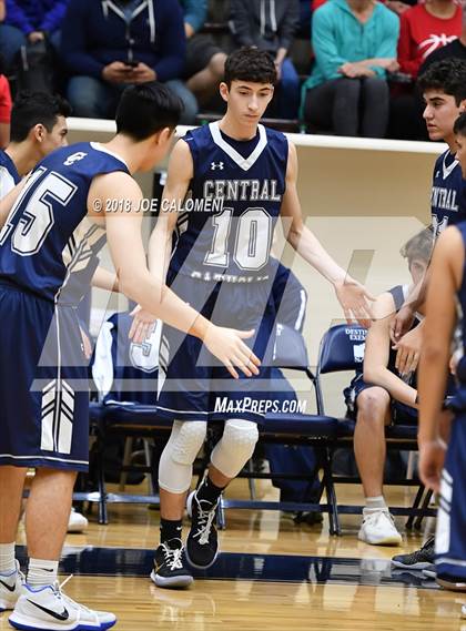 Thumbnail 3 in Antonian Prep vs Central Catholic photogallery.