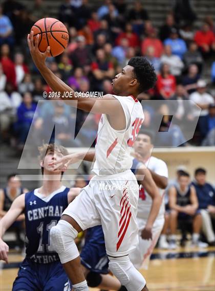 Thumbnail 2 in Antonian Prep vs Central Catholic photogallery.