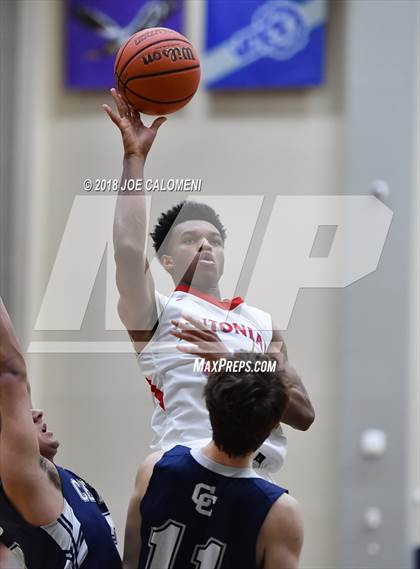 Thumbnail 2 in Antonian Prep vs Central Catholic photogallery.