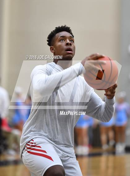 Thumbnail 1 in Antonian Prep vs Central Catholic photogallery.
