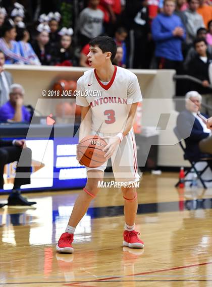 Thumbnail 2 in Antonian Prep vs Central Catholic photogallery.