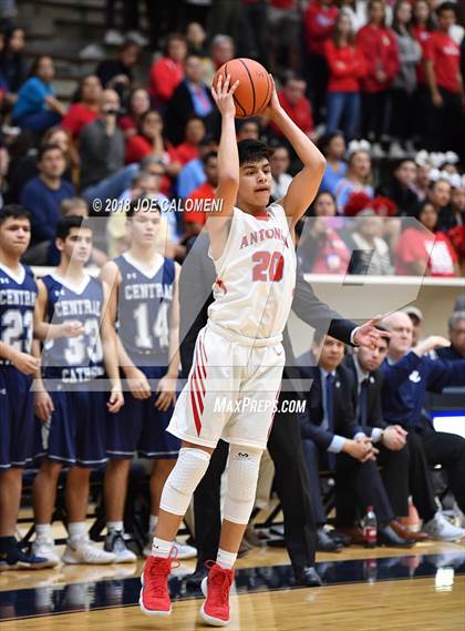 Thumbnail 2 in Antonian Prep vs Central Catholic photogallery.