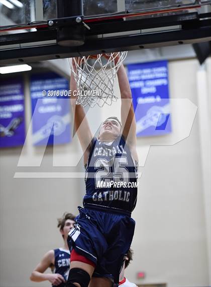Thumbnail 3 in Antonian Prep vs Central Catholic photogallery.