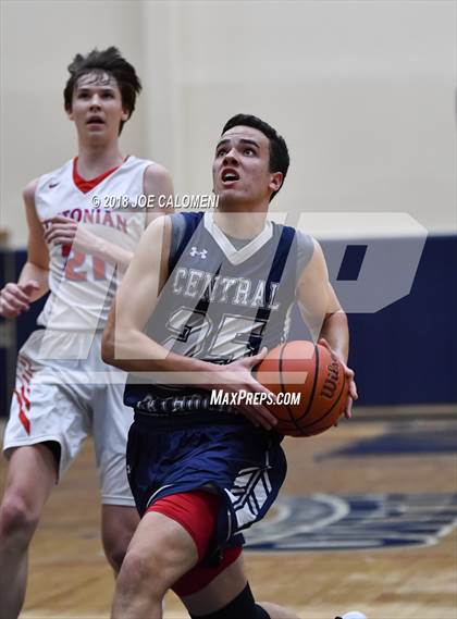 Thumbnail 1 in Antonian Prep vs Central Catholic photogallery.
