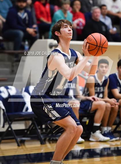 Thumbnail 3 in Antonian Prep vs Central Catholic photogallery.