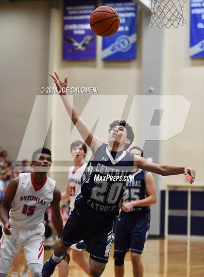 Thumbnail 3 in Antonian Prep vs Central Catholic photogallery.