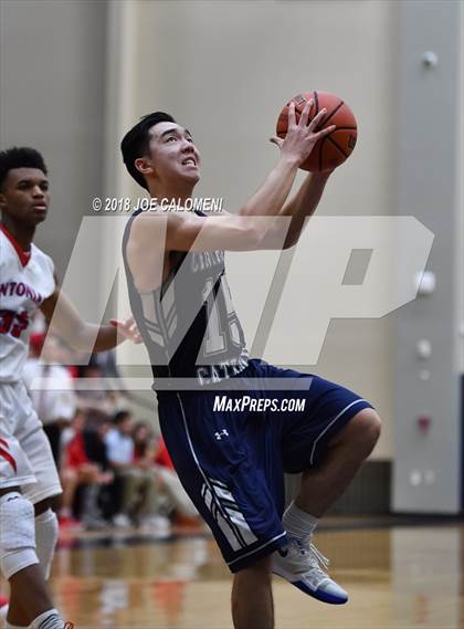 Thumbnail 3 in Antonian Prep vs Central Catholic photogallery.