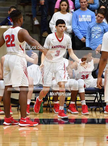 Thumbnail 1 in Antonian Prep vs Central Catholic photogallery.