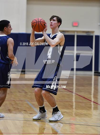 Thumbnail 3 in Antonian Prep vs Central Catholic photogallery.