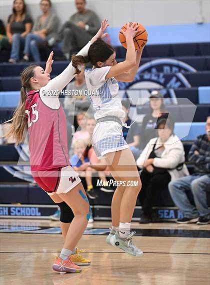 Thumbnail 2 in Red Mountain vs.Corona del Mar (CdM Tip-Off Classic) photogallery.