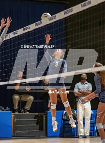 Thumbnail 2 in St. David's vs Fayetteville Christian (NCISAA 2A State First Round) photogallery.