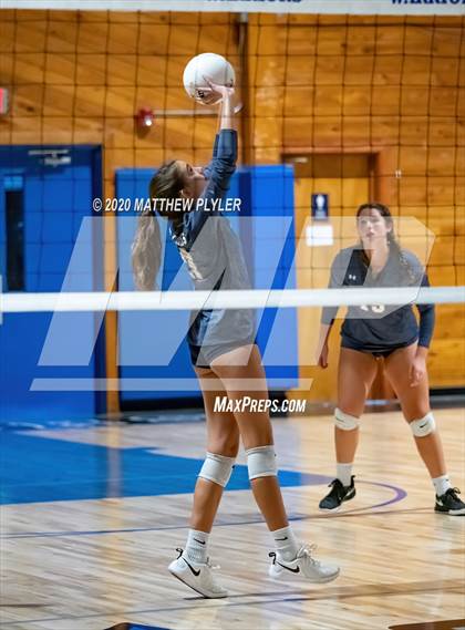 Thumbnail 3 in St. David's vs Fayetteville Christian (NCISAA 2A State First Round) photogallery.