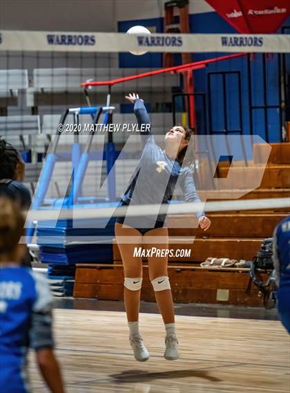 Thumbnail 2 in St. David's vs Fayetteville Christian (NCISAA 2A State First Round) photogallery.