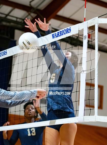 Thumbnail 2 in St. David's vs Fayetteville Christian (NCISAA 2A State First Round) photogallery.