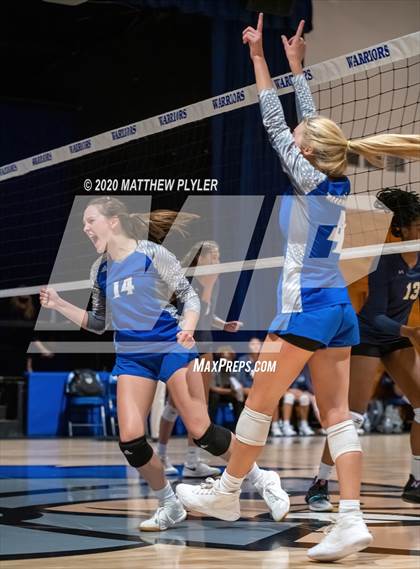 Thumbnail 2 in St. David's vs Fayetteville Christian (NCISAA 2A State First Round) photogallery.