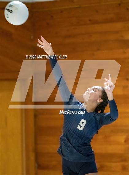 Thumbnail 2 in St. David's vs Fayetteville Christian (NCISAA 2A State First Round) photogallery.