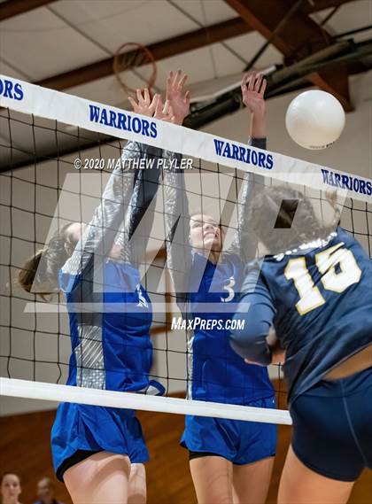 Thumbnail 1 in St. David's vs Fayetteville Christian (NCISAA 2A State First Round) photogallery.