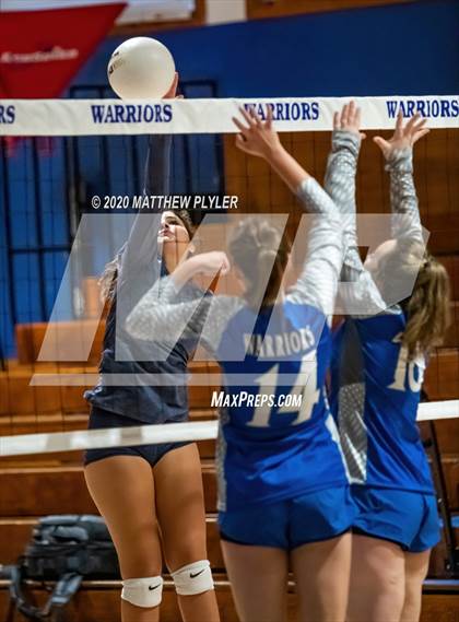Thumbnail 3 in St. David's vs Fayetteville Christian (NCISAA 2A State First Round) photogallery.