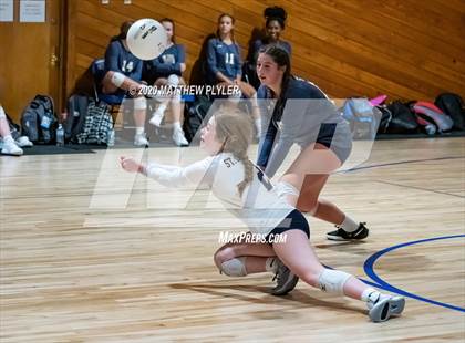 Thumbnail 2 in St. David's vs Fayetteville Christian (NCISAA 2A State First Round) photogallery.