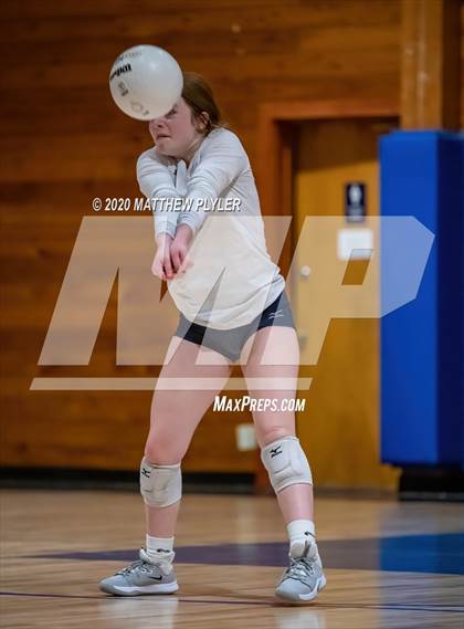 Thumbnail 1 in St. David's vs Fayetteville Christian (NCISAA 2A State First Round) photogallery.