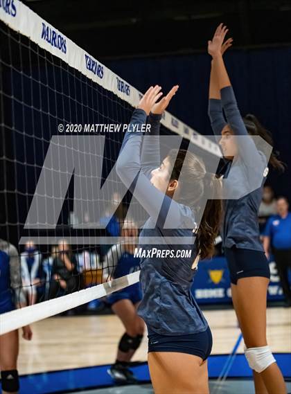 Thumbnail 2 in St. David's vs Fayetteville Christian (NCISAA 2A State First Round) photogallery.