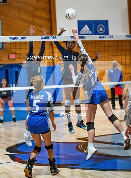 Thumbnail 2 in St. David's vs Fayetteville Christian (NCISAA 2A State First Round) photogallery.
