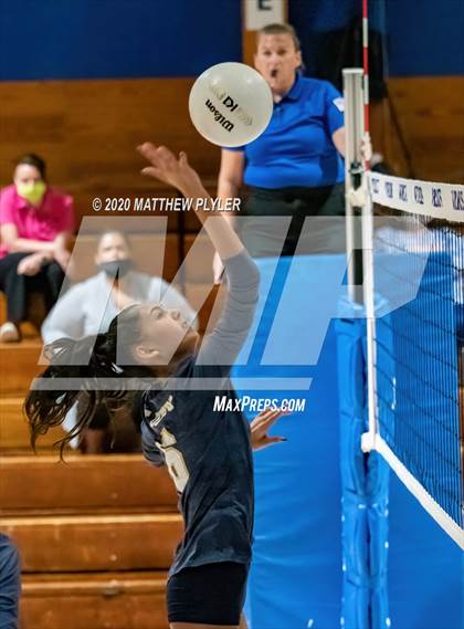 Thumbnail 2 in St. David's vs Fayetteville Christian (NCISAA 2A State First Round) photogallery.