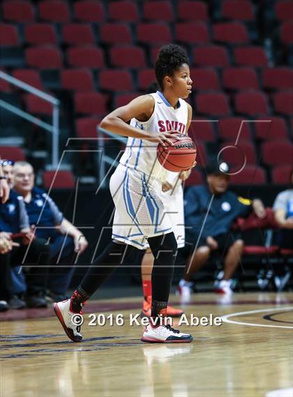 Thumbnail 1 in Window Rock vs South Mountain (AIA Div III Semifinal) photogallery.