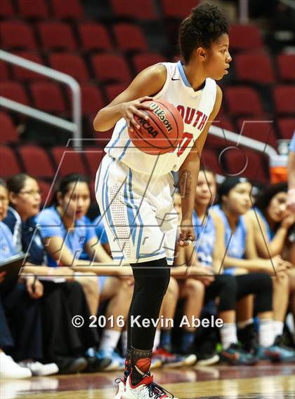 Thumbnail 2 in Window Rock vs South Mountain (AIA Div III Semifinal) photogallery.