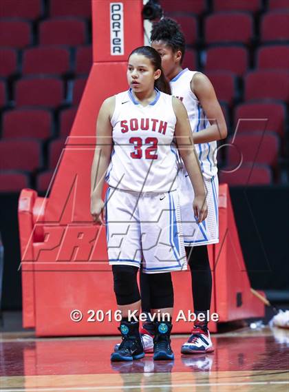 Thumbnail 1 in Window Rock vs South Mountain (AIA Div III Semifinal) photogallery.