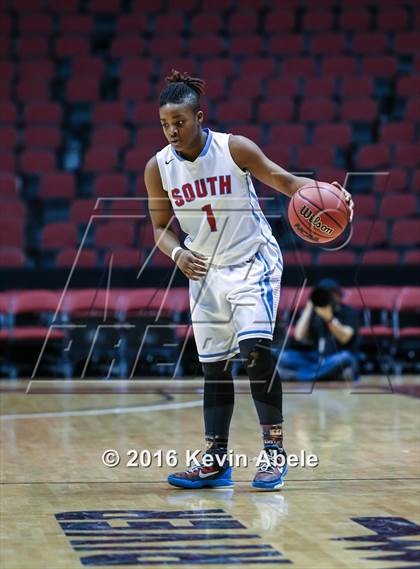 Thumbnail 2 in Window Rock vs South Mountain (AIA Div III Semifinal) photogallery.